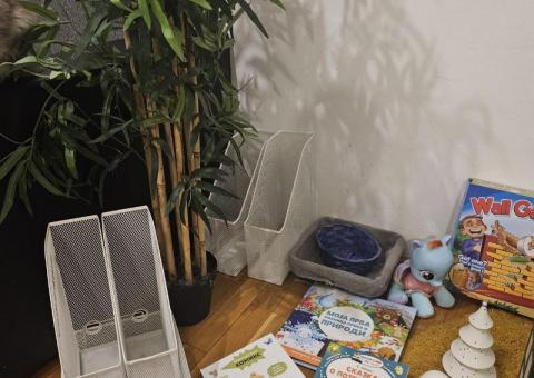Various items 