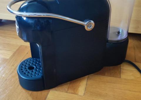 Aparat za kafu Lavazza ☕️