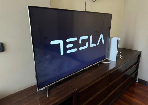 Tesla TV 55" 