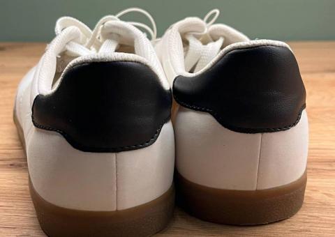 OYSHO sneakers 