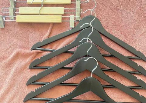 Jusk hangers 