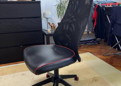 Ikea Matchspel chair 