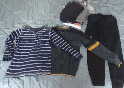Kids' clothes 