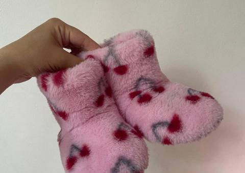 Home slippers 