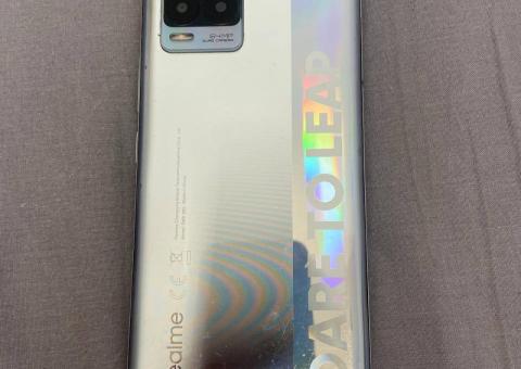 Realme 8 
