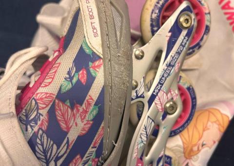Girl's Roller Skates 